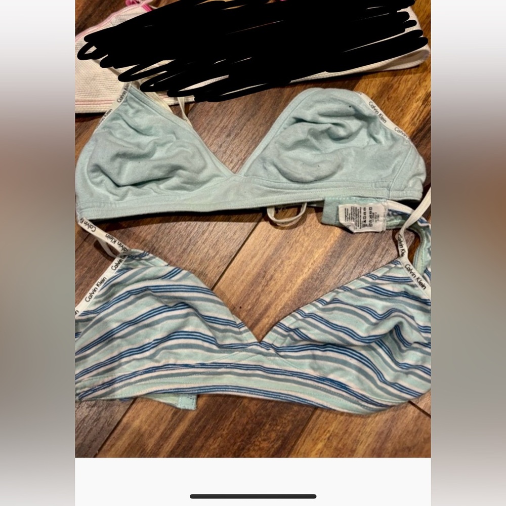 Bralettes. Large